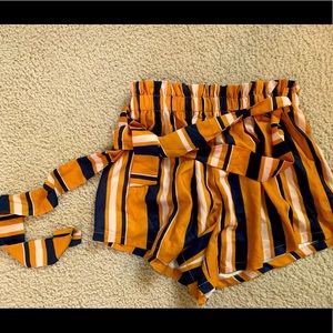 Shorts/stretchy/striped